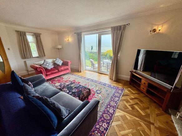 4 bed Detached for sale Image 9