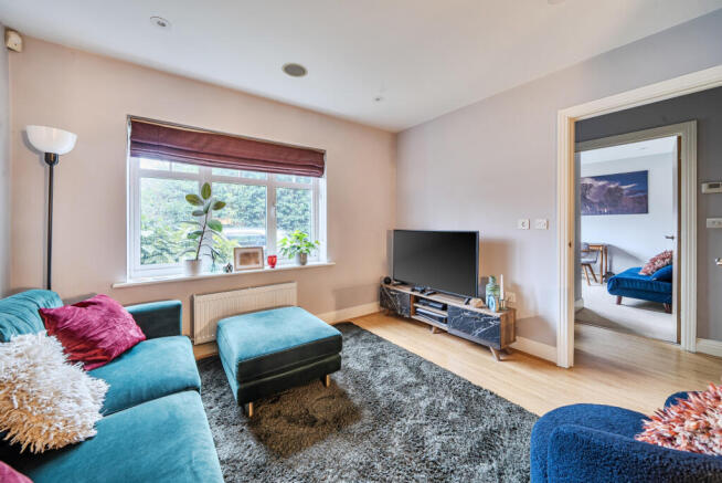 1408190-11-6984c4...