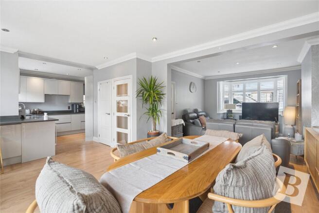 Kitchen / Dining