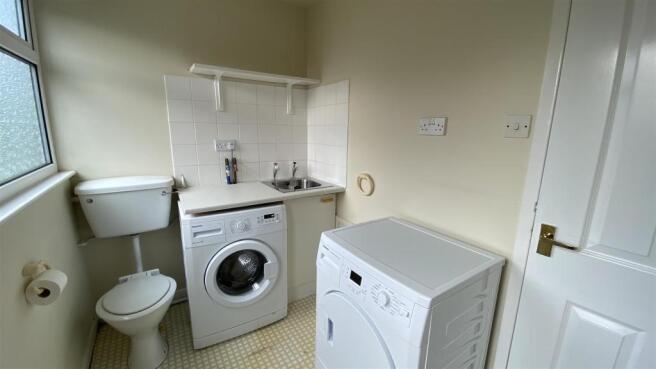 UTILITY ROOM/WC