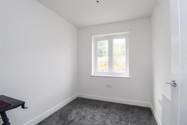 3 bed Semi-Detached for sale Image 8