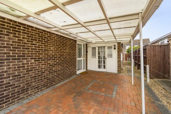 Garage/Utility Room