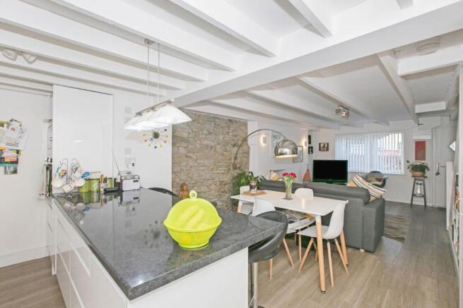 Open Plan Lounge / K