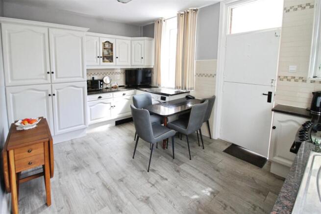 4 bed Terraced for sale Image 6