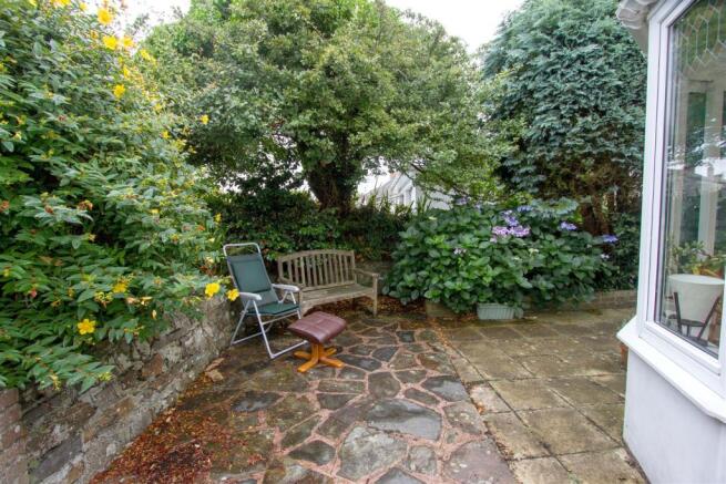 rear gdn 3.jpg