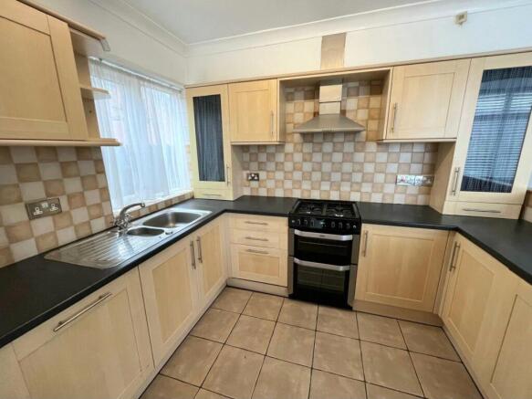 3 bed Semi-Detached for sale Image 11