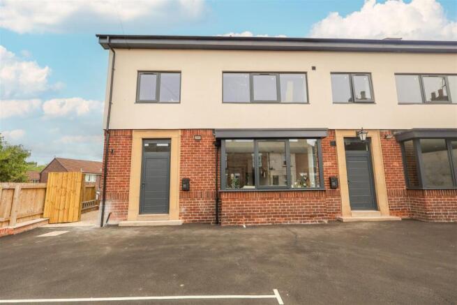 2 bed Apartment for sale Image 9