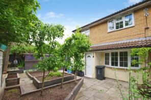 6, Bryony Way, Woodhall Park, Swindon SN2 2SJ