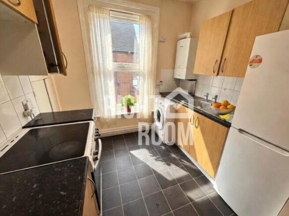 room-1-9a-landguard-road-so15-5dl-1064426