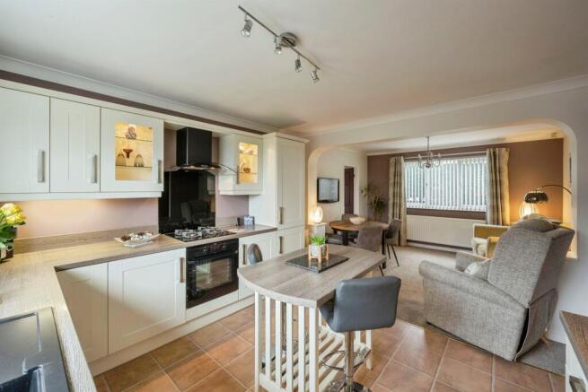 2 bed Detached Bungalow for sale Image 9