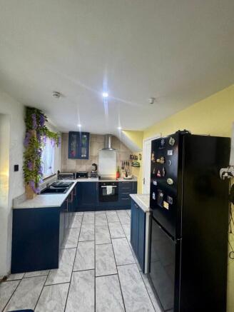 2 bed Terraced for sale Image 6