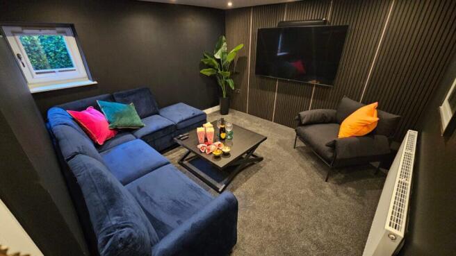 1 bed House Share to rent Image 4
