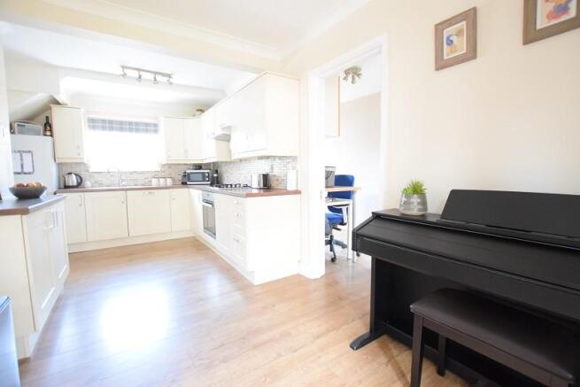 Kitchen / Breakfast Room