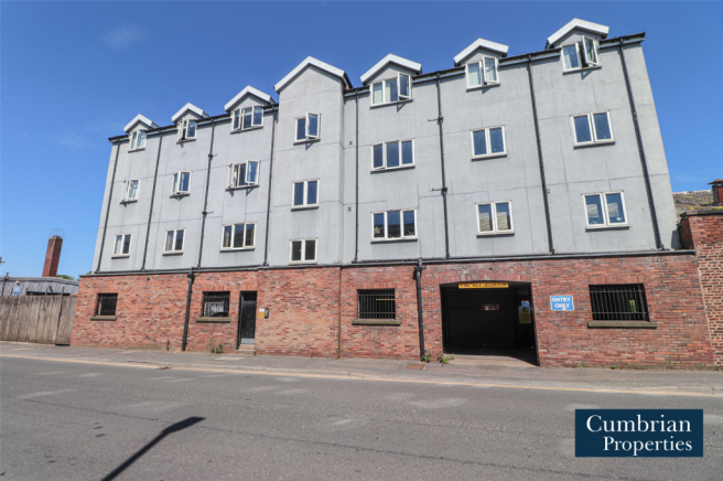 1-bed flat on Willowholme Road, Willowholme, Carlisle, £55,000