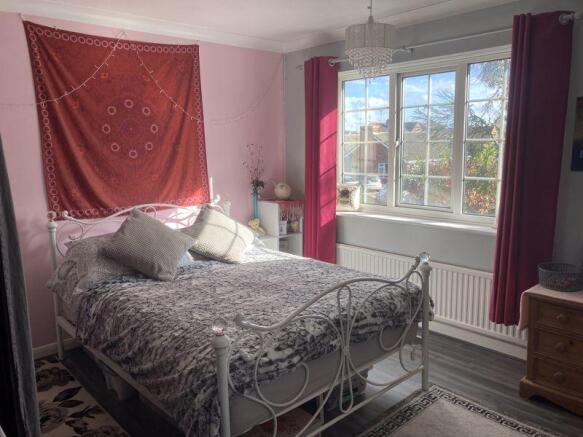 BEDROOM 2