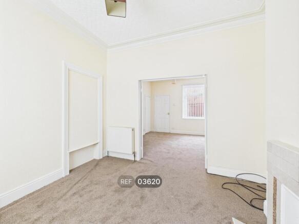 2 bed Terraced to rent Image 7