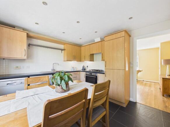 3 bed Town House for sale Image 5