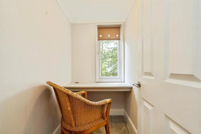 2 bed Park Home for sale Image 8