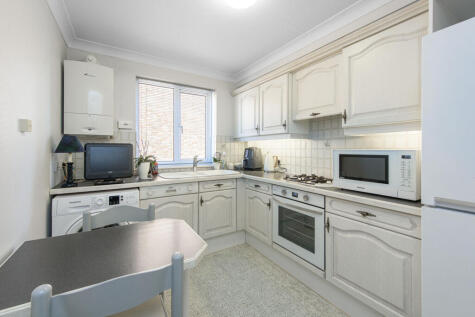 High Road, Whetstone, London, N20