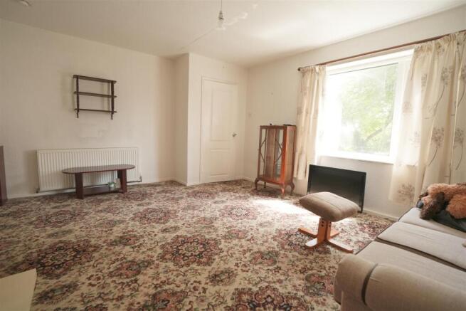 3 bed Semi-Detached for sale Image 8
