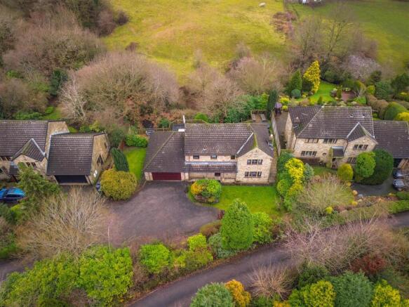 5 bed Detached for sale Image 6