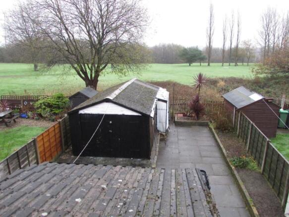 MedlockRd183gdn3.JPG