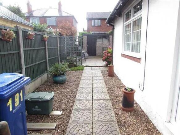 2 bed Detached Bungalow for sale Image 4