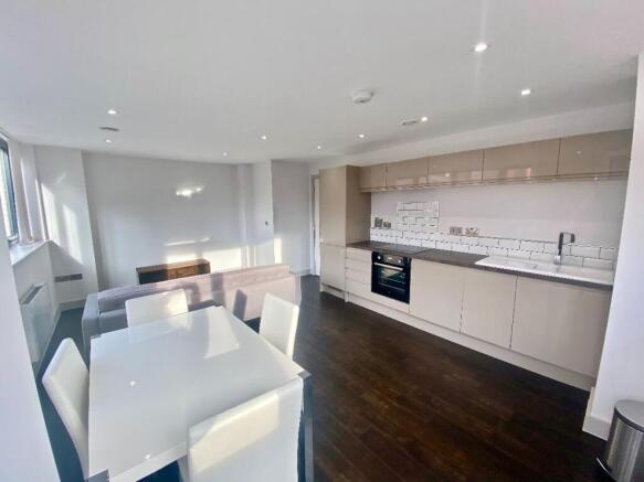 1 bed Apartment to rent Image 7