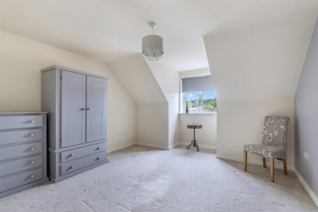 2 bed Apartment for sale Image 11