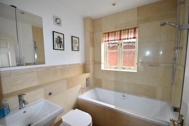 Bathroom.JPG
