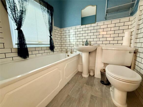 2 bed Bungalow for sale Image 9