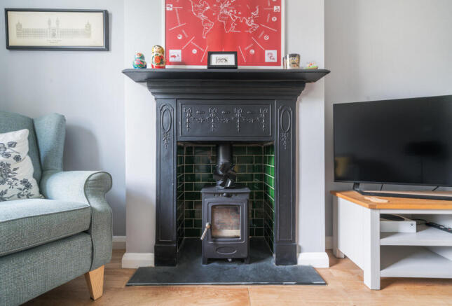 1296561-19-683843...