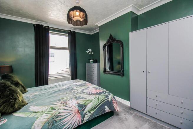 3 bed Terraced for sale Image 6