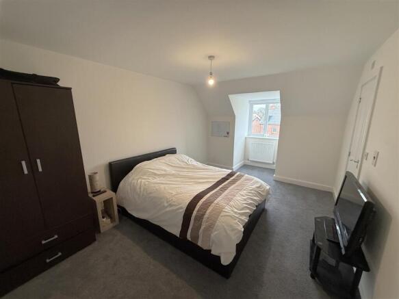 Bedroom 2.JPG
