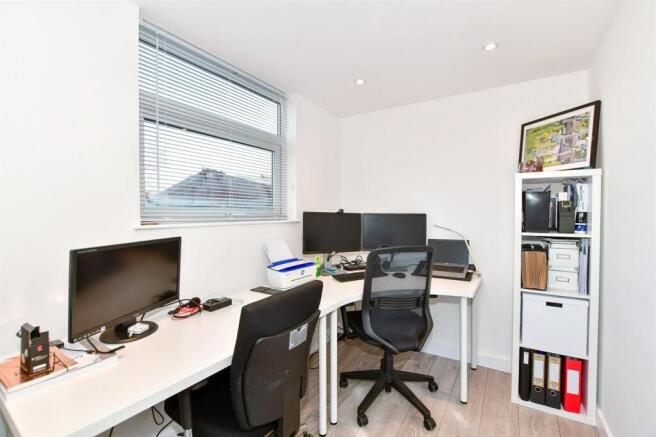 Garage/Office