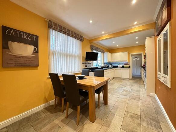 6 bed Terraced for sale Image 4