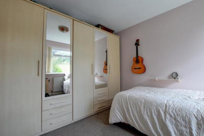 Bed 5.jpg