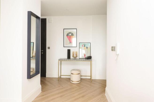 2 bed Flat for sale Image 10