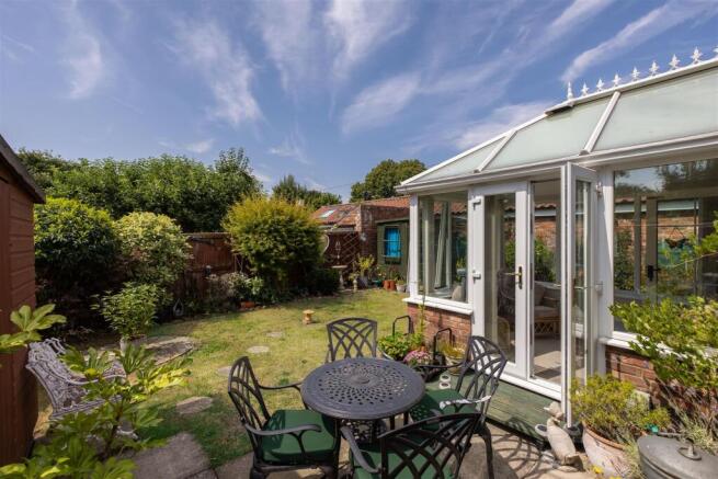 Garden Cottage External-7.jpg