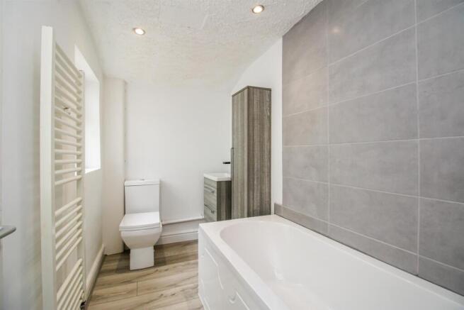 2 bed Terraced for sale Image 8