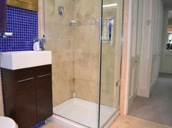 ENSUITE SHOWER ROOM: