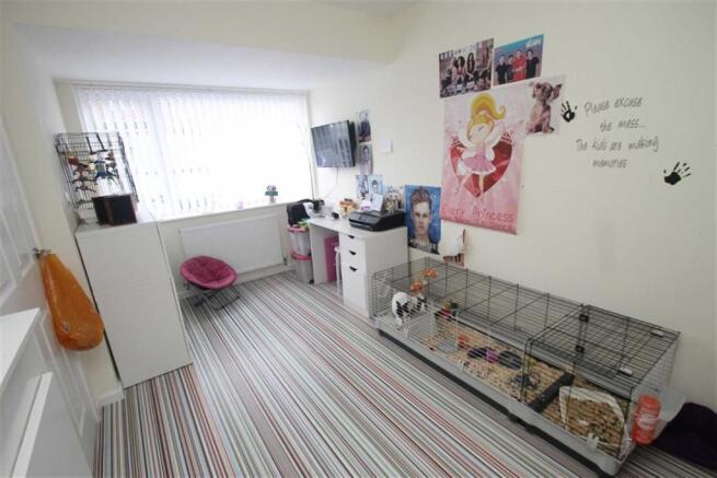 SITTING/PLAY ROOM
