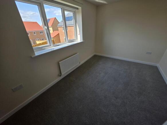 3 bed Semi-Detached to rent Image 10