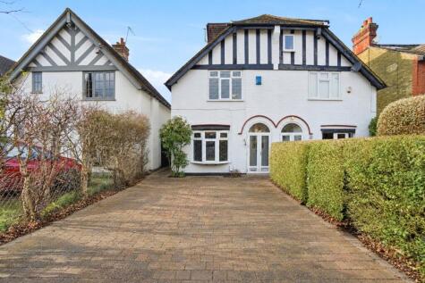 Leigh Road, Cobham, Surrey, KT11