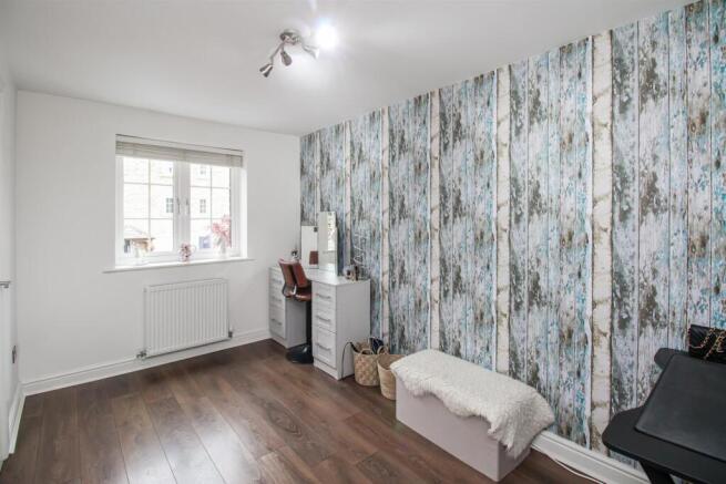 3 bed Town House for sale Image 6