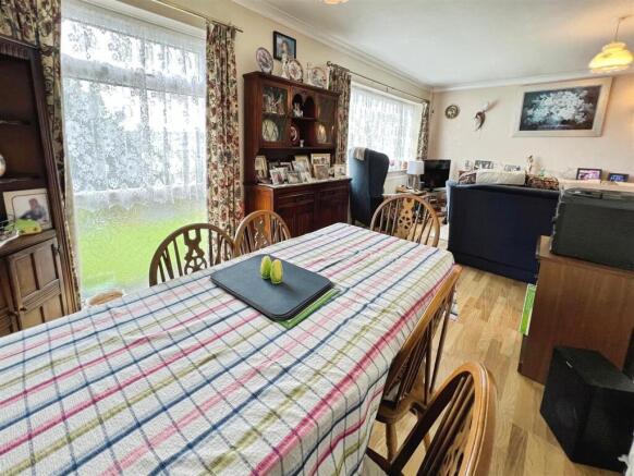 3 bed Detached Bungalow for sale Image 6