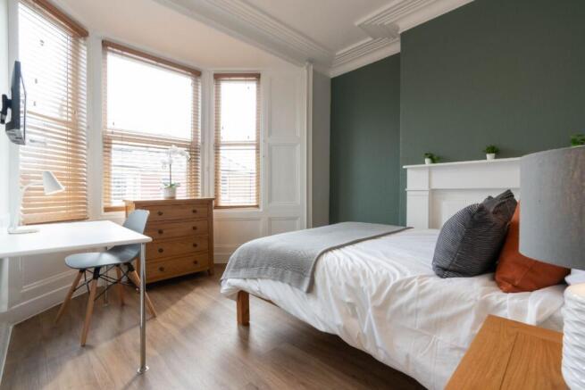 43DR - Bedroom 2