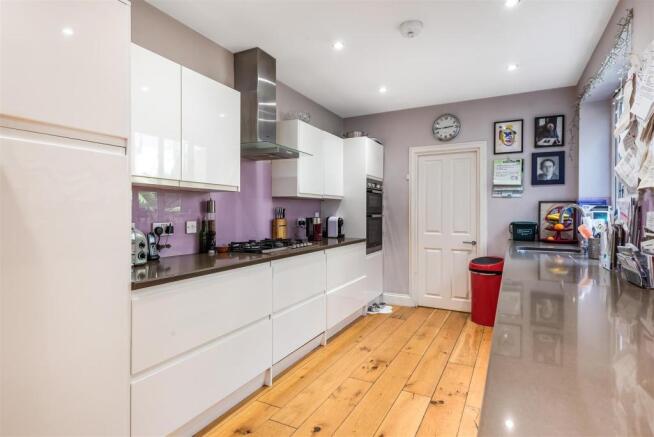 Heathfield Gardens, W4 - FOR SALE