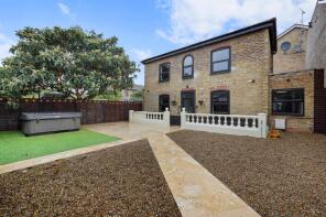 47, Wilmot Road, London E10 5LT