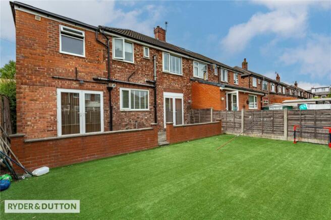 4 bed Semi-Detached for sale Image 10